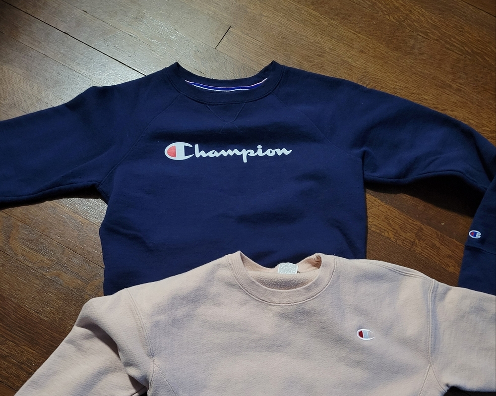 2 champion crew neck sweatshirts
